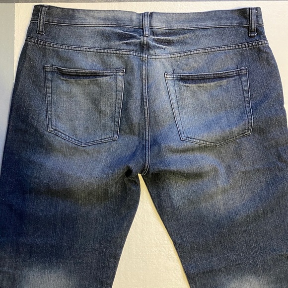 Men’s Dark Wash Straight Leg Lions Crest Jeans - Picture 3 of 6